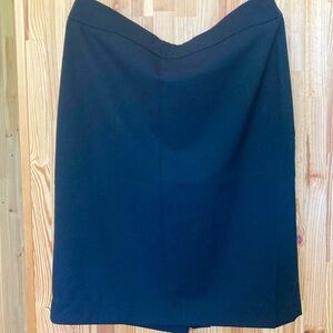 🛍️ 2/$20 🛍️ Jones New York stretchy black skirt (size 8)